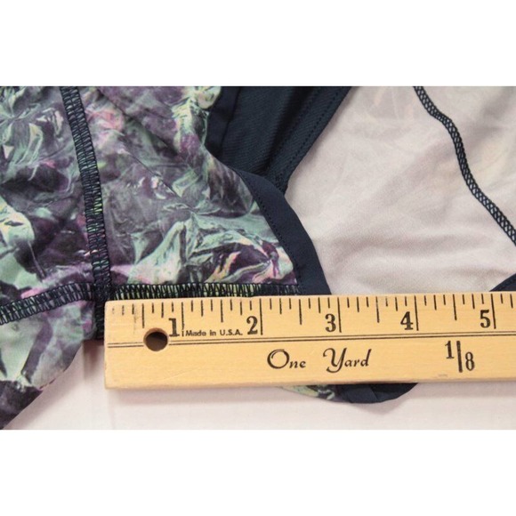 Lululemon Run Speed Short Vented Running Shorts size 4 Lined Iridescent Multi - Picture 10 of 11